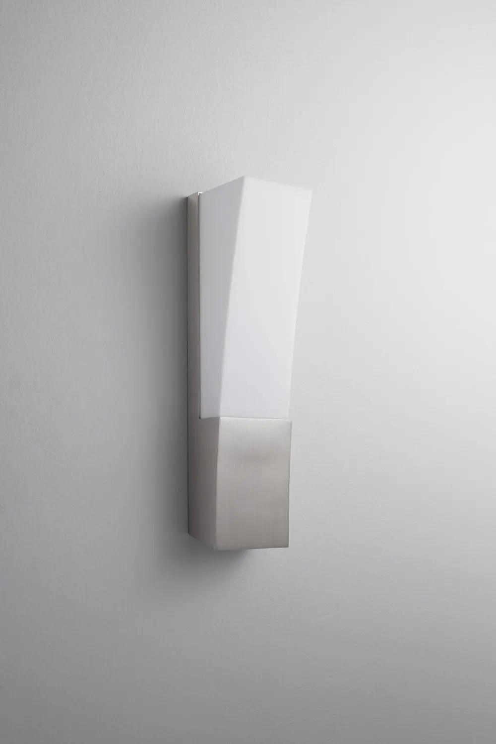 Quorum Crescent | Sconces At 10.10W, 1218Lm, & 3000K Temp 1