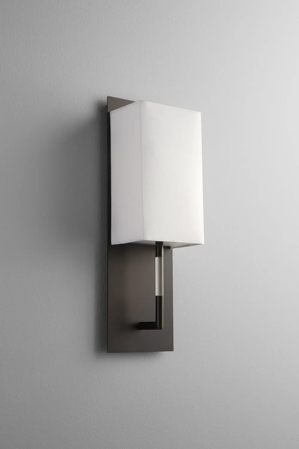 Quorum Epoch | Sconces At 8.40W, 1050Lm, & 3000K Temp 1
