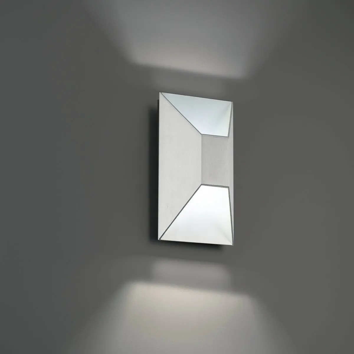 Modern Forms Led Outdoor Wall Sconce 1